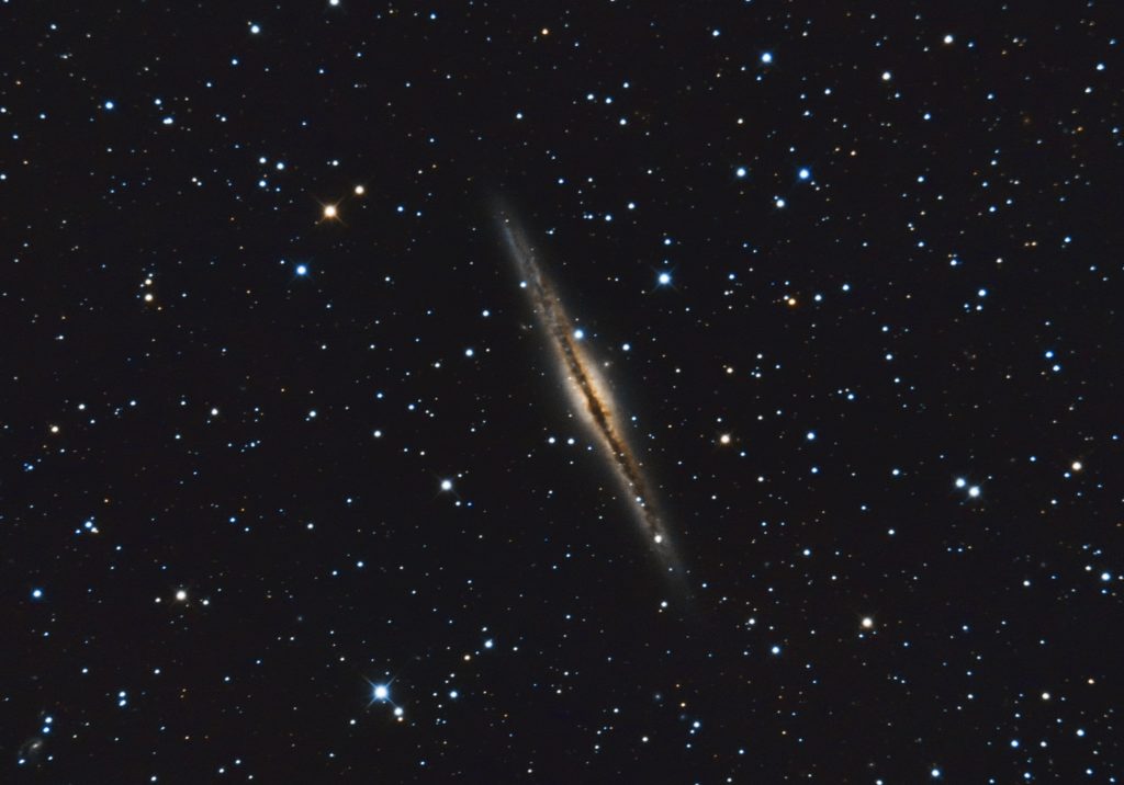 NGC891 in Andromeda. Teleskop 12"RC, Canon 40DA